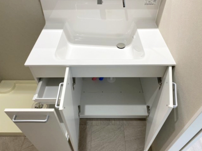 FareEstⅡ（ファーレエスト）の収納|生活感ゼロの洗面台へ。たっぷりの収納力が叶える、美しい暮らし。