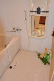 【浴室】 | リヴェール三軒茶屋 | 日々の疲れを癒すお風呂付です