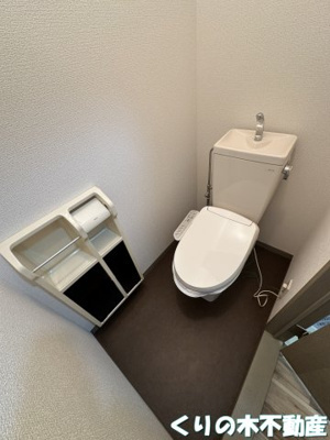 【トイレ】 | ヴィラフローラⅠ | ゆったりとした空間のトイレです