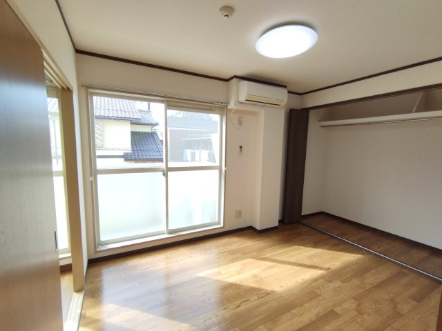 サープラスグレイスⅢの洋室