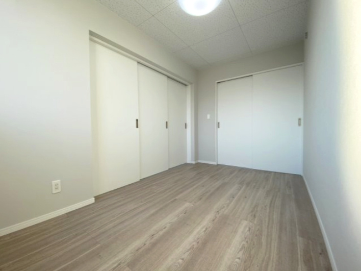 FareEstⅡ（ファーレエスト）の洋室|リビング隣の洋室です