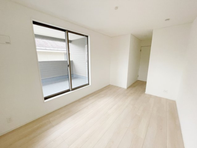 新築戸建・新築建売　会津若松市柳原町2丁目【耐震+制震】城西小・若松四中の洋室|収納充実物件です！住宅ローンのこと、オプション工事のお見積もりなどお気軽にご相談ください♪