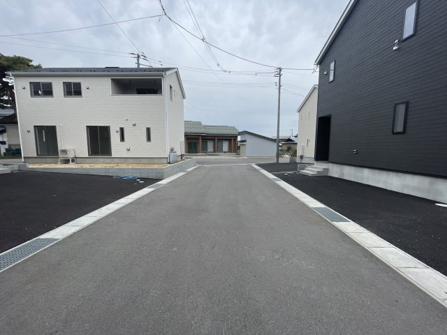 新築戸建・新築建売　会津若松市柳原町2丁目【耐震+制震】城西小・若松四中の前面道路含む現地写真