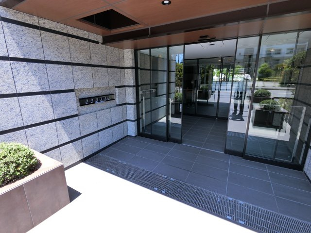 【エントランス】 | レーベン検見川浜グランバルディ