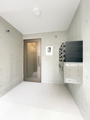 【エントランス】 | 三ノ輪アパートメント | エントランス