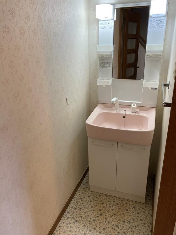 今宿南町戸建の洗面所