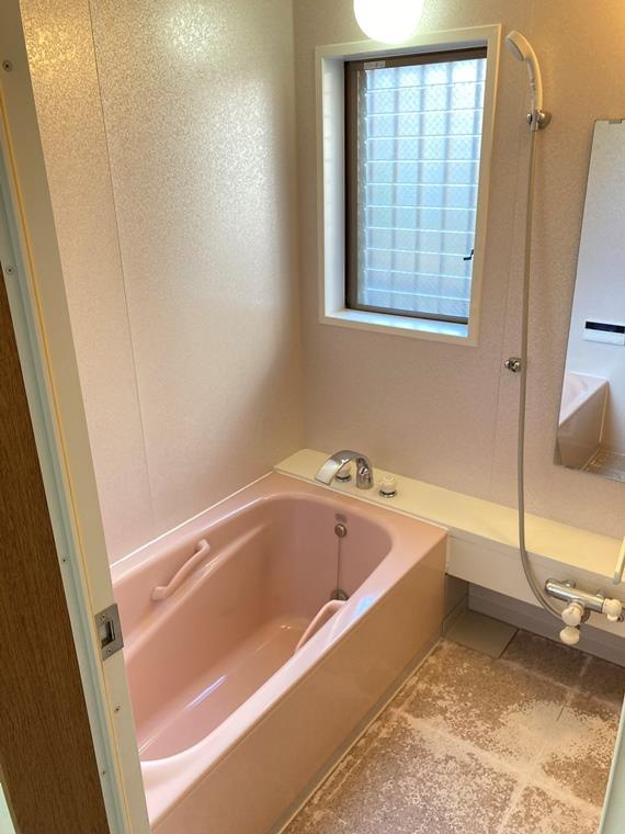 今宿南町戸建の浴室