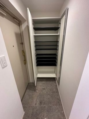 G＆Ｊ門前仲町の玄関