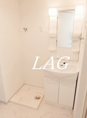 【洗面所】 | エレンシアK | 洗面台です。