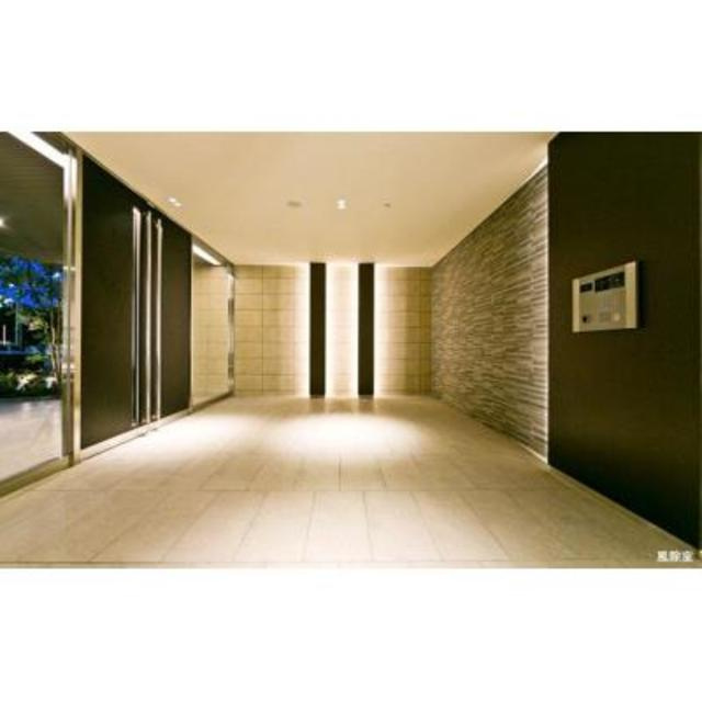 パークアクシス東陽町・親水公園のエントランス|清潔なエントランスです