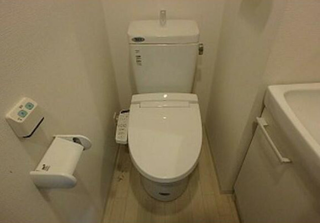 練馬区中村北１丁目の賃貸マンションのトイレ