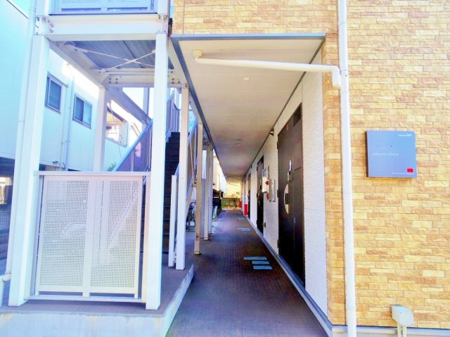 リブリ・クリークウエストのエントランス