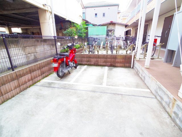 リブリ・クリークウエスト