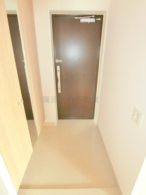 バースシティ大田中央の玄関