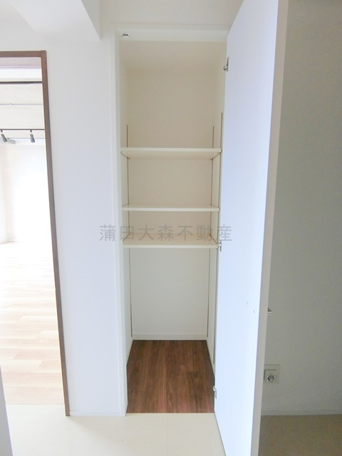 バースシティ大田中央の収納|玄関前収納