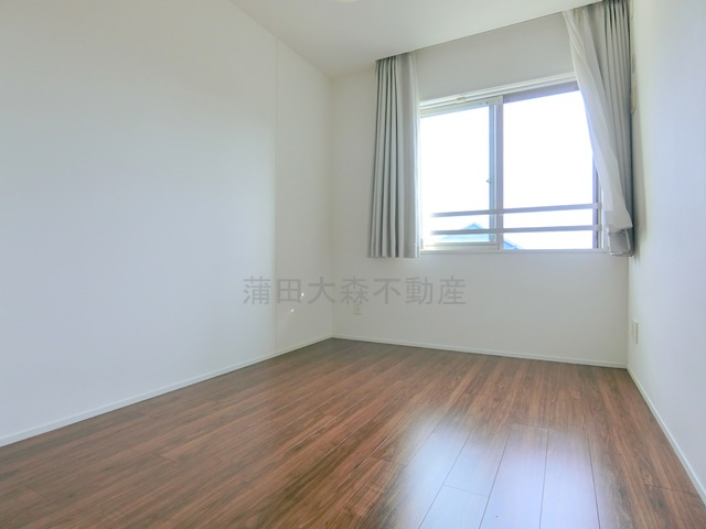 バースシティ大田中央の洋室