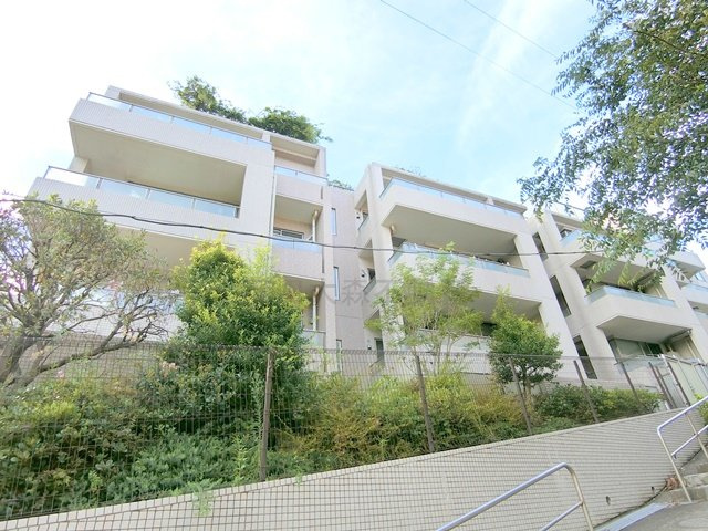 バースシティ大田中央の外観|2011年2月築　RC鉄筋コンクリート造地上4階建て総戸数29戸の分譲マンション
東京都大田区中央6丁目　都営浅草線西馬込駅徒歩13分、東急池上線池上駅徒歩16分