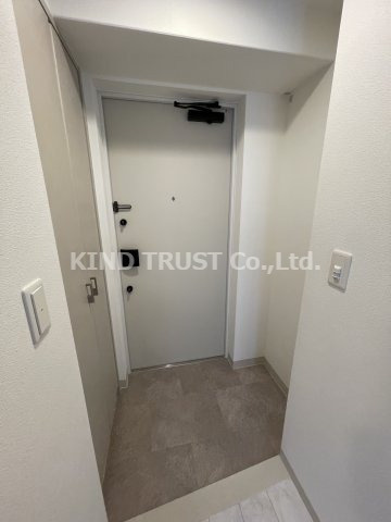 エステムコート新梅田の玄関|収納もある玄関です