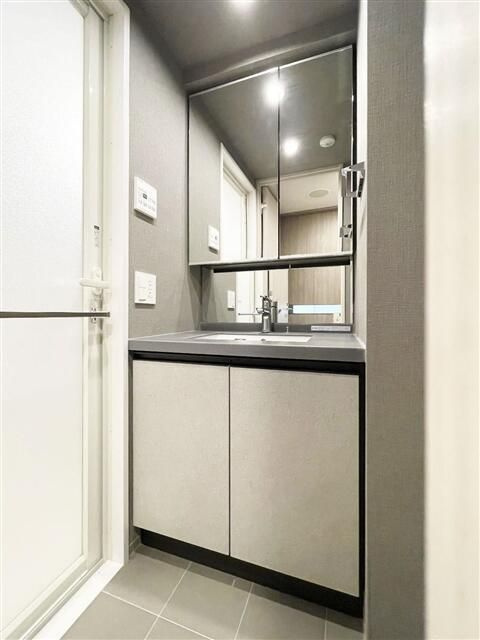 Ａｌｉｖｉｓ十条の洗面所