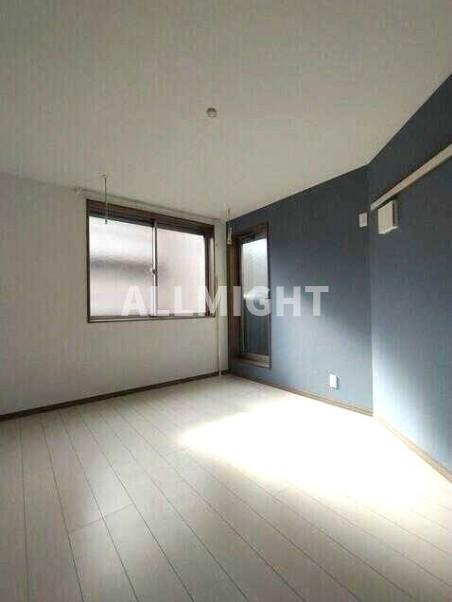 川崎市多摩区三田１丁目のアパートの居間・リビング|★お部屋探しはオールマイト不動産までご相談下さい♪