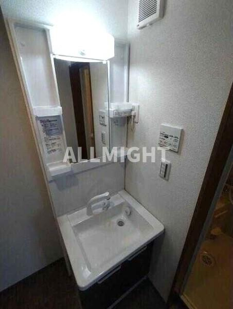 川崎市多摩区三田１丁目のアパートの洗面所|★お部屋探しはオールマイト不動産までご相談下さい♪