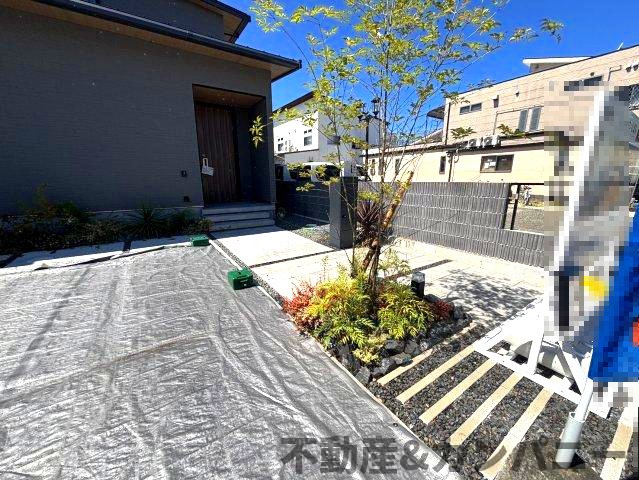ミサワホームタウン北斎院2号棟　松山市北斎院町新築分譲戸建のその他|アプローチです