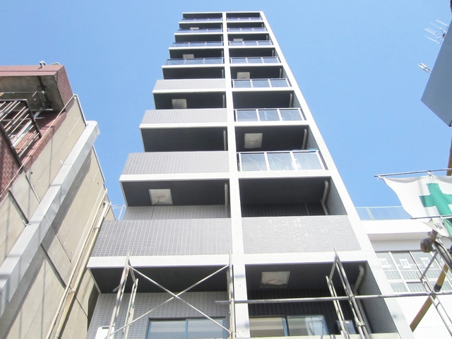 ＬＥＸＥ東京Ｎｏｒｔｈの外観|落ち着いたデザインでタイル張りの外観♪