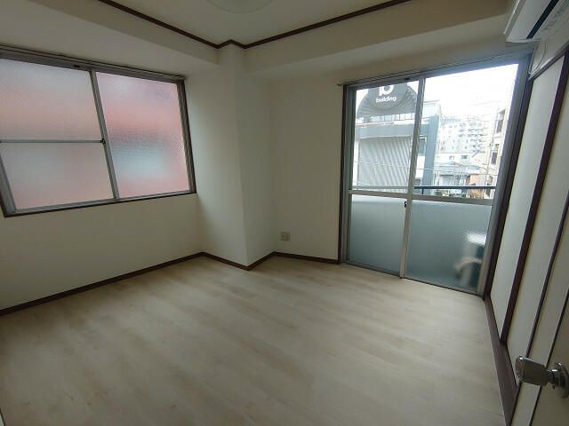 エステート岸野の居間・リビング