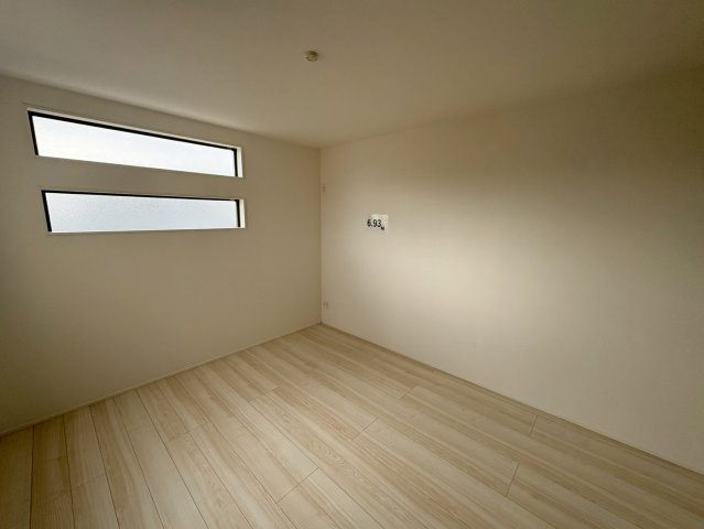 ★★うるま市豊原2期-2号棟（全3棟）の洋室|ゆったりした洋室です