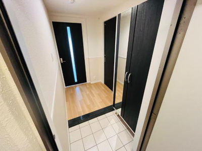 【玄関】 | ブルースカイ I.Y. | 玄関