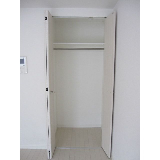 プレール・ドゥーク田園調布 の収納|■クローゼット収納！