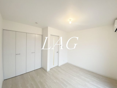 【居間・リビング】 | ジーメゾン西大宮アウリス | 洋室のお部屋です。（同仕様です。）