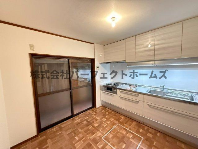藤阪元町3丁目戸建　賃貸のキッチン|コンパクトなキッチンで掃除もラクラク