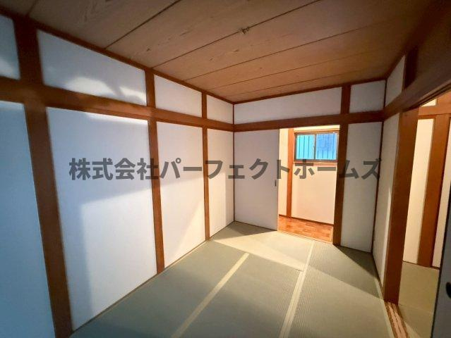 藤阪元町3丁目戸建　賃貸の和室|和室があれば、来客や子供用のスペースとして活躍します