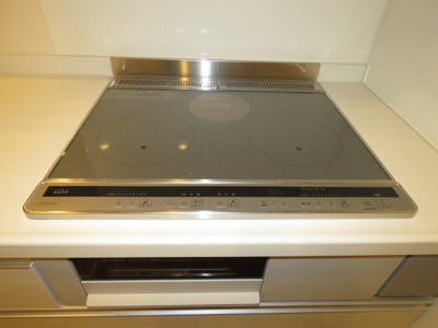 【設備】 | ONARIGOTEN-D | 3口IHコンロ