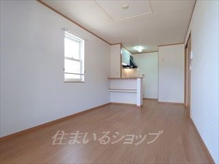 広島市安佐北区亀山７丁目のアパートの居間・リビング