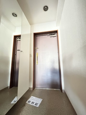 【玄関】 | クラウンハイム本町EAST | クラウンハイム本町EAST　玄関スペース