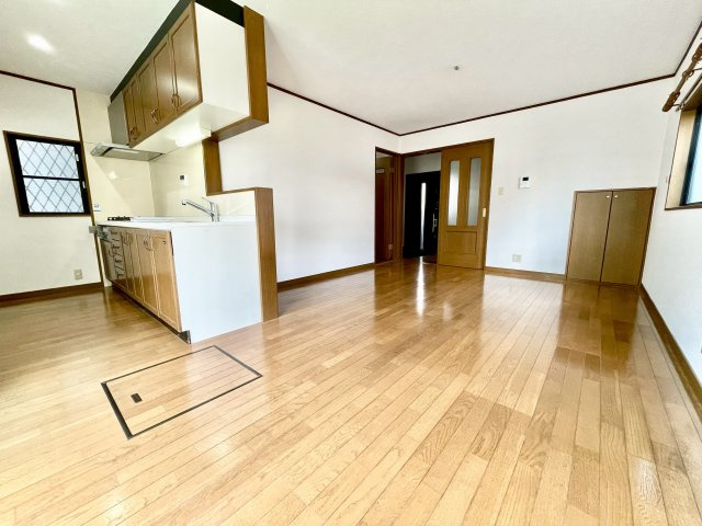 原田元町貸家の居間・リビング