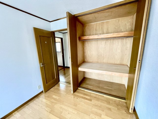 原田元町貸家の収納