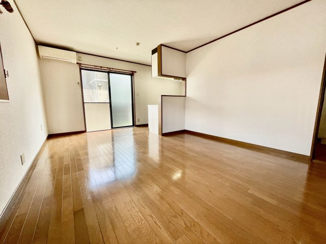 原田元町貸家の居間・リビング