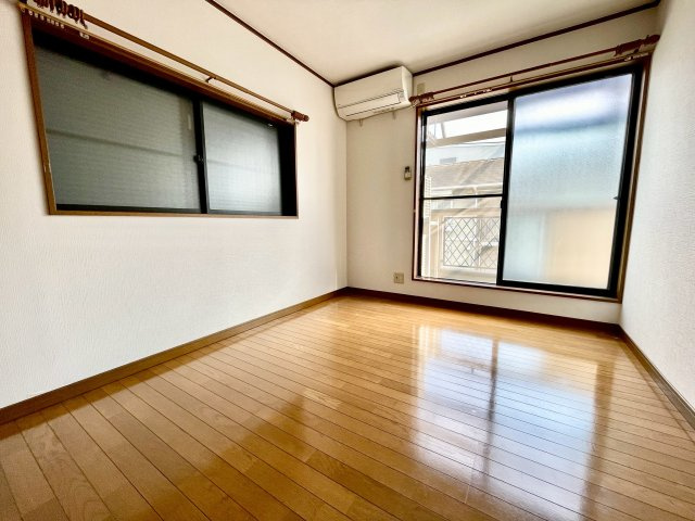 原田元町貸家の居間・リビング