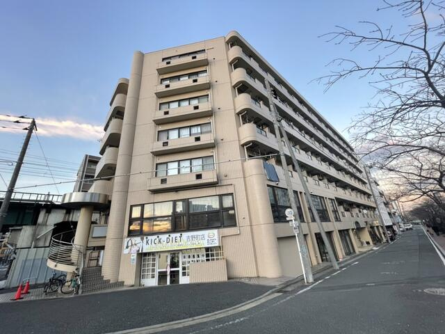 横浜市南区白金町２丁目の事務所