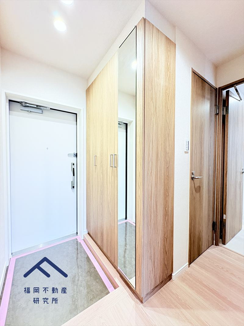 ベルヴィ香椎十番館の玄関