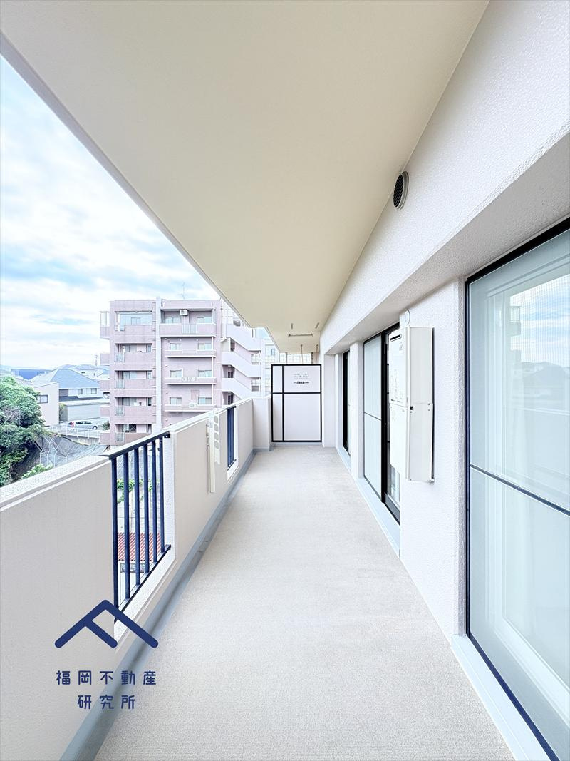 ベルヴィ香椎十番館のバルコニー