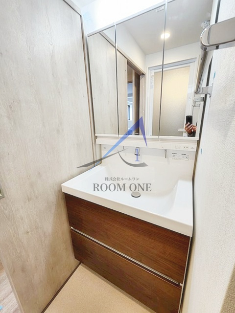 アグレアーブルの洗面所|独立洗面台です。