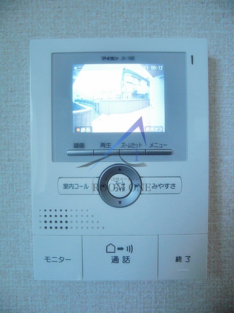 クローバーハイツのセキュリティ|モニター付きインターホンです。