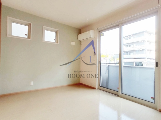 クローバーハイツの居間・リビング|洋室のお部屋です。