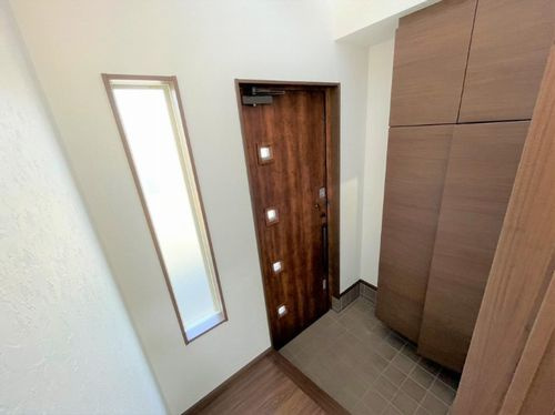 【玄関】 | 【仲介手数料０円】藤沢市鵠沼海岸5丁目　中古一戸建て | 藤沢市鵠沼海岸5丁目　中古一戸建て