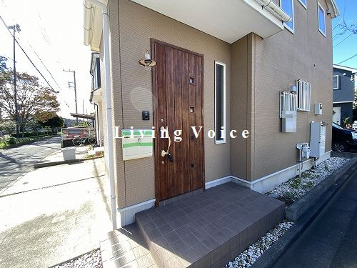 【エントランス】 | 【仲介手数料０円】藤沢市鵠沼海岸5丁目　中古一戸建て | 藤沢市鵠沼海岸5丁目　中古一戸建て