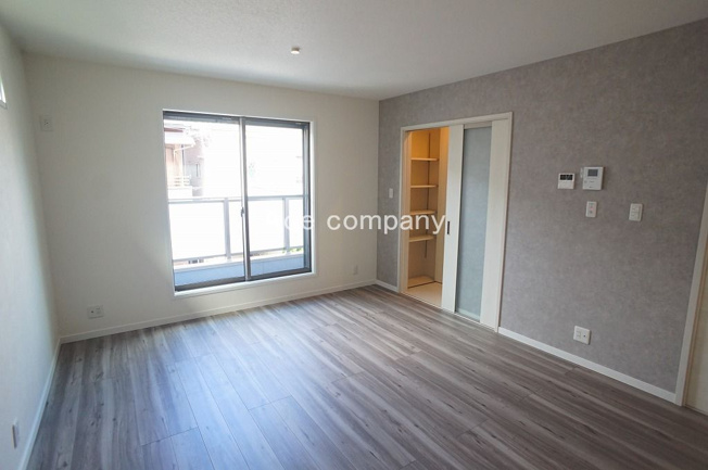 【居間・リビング】 | 八尾市荘内町1丁目 | 【LDK：11帖】